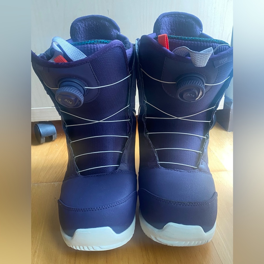 Women’s Burton Felix Boa Snowboard Boot Size 10